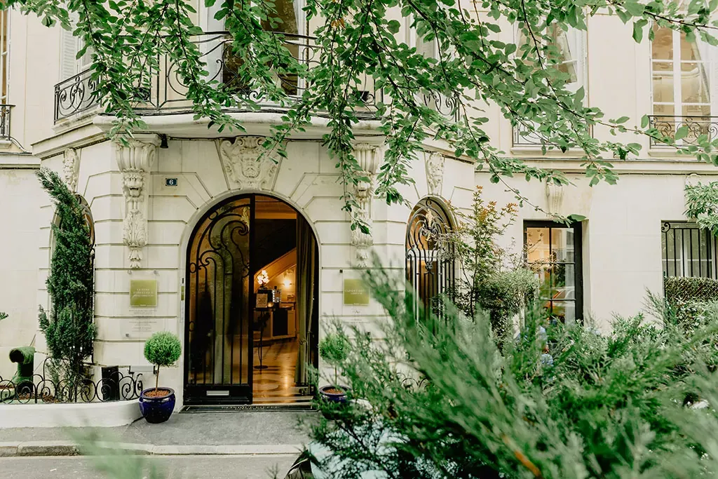 Façade — Clinique Eiffel